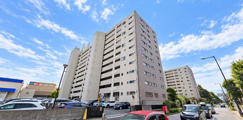 3LDK apartment in Setagaya Ward, Tokyo - Photo 1