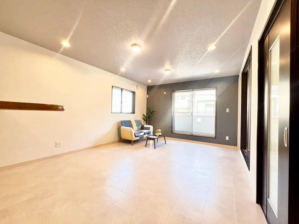 4LDK house in Suminoe Ward, Osaka - Photo 1