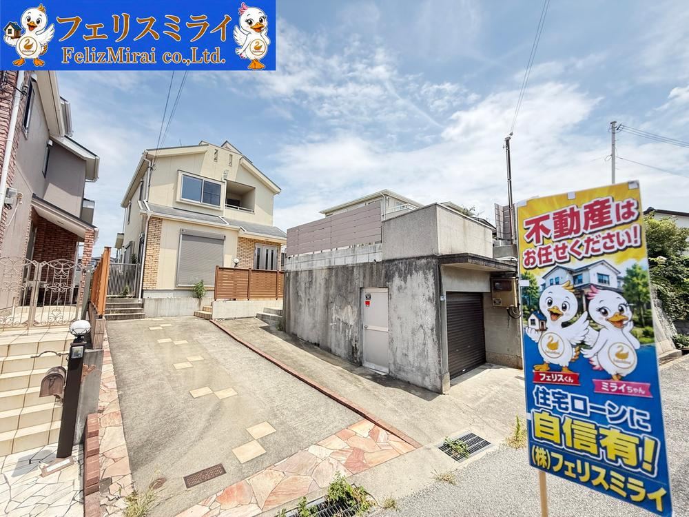 4LDK house in Tarumi Ward, Kobe, Hyogo - Photo 1