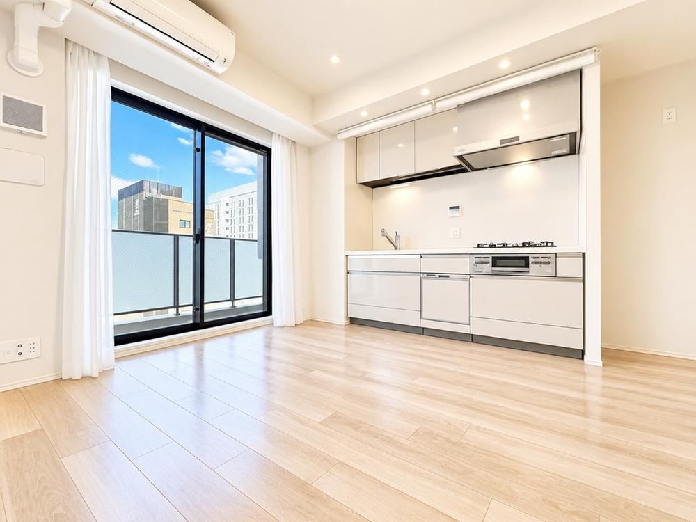 1LDK apartment in Minato Ward, Tokyo - Photo 1