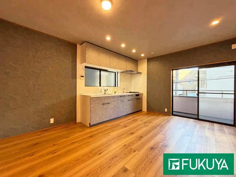 4LDK house in Neyagawa, Osaka - Photo 1