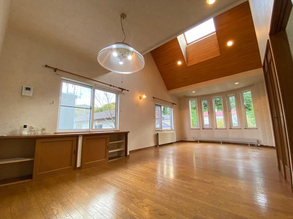 5LDK house in Minami Ward, Sapporo, Hokkaido - Photo 1