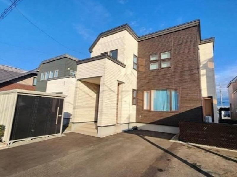 4LDK house in Higashi Ward, Sapporo, Hokkaido - Photo 1