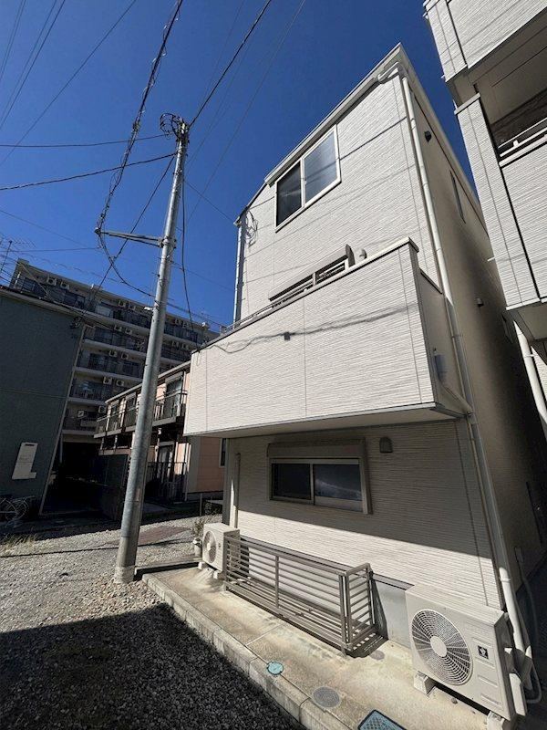 3LDK house in Tsurumi Ward, Yokohama, Kanagawa - Photo 1