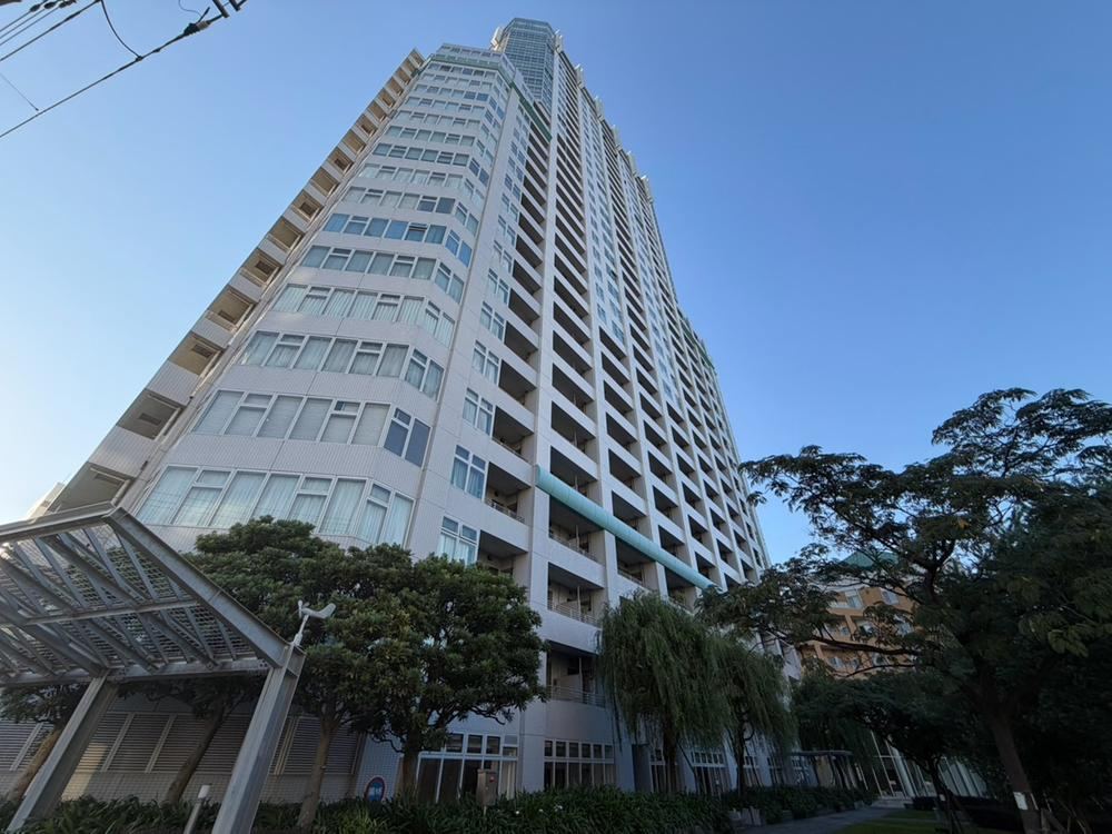 3LDK apartment in Shinagawa Ward, Tokyo - Photo 1