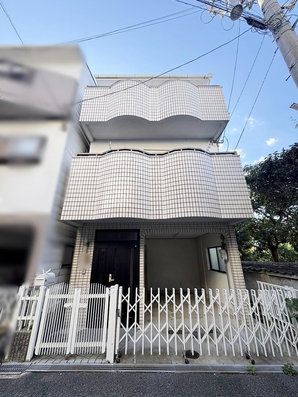 5LDK house in Higashiosaka, Osaka - Photo 1