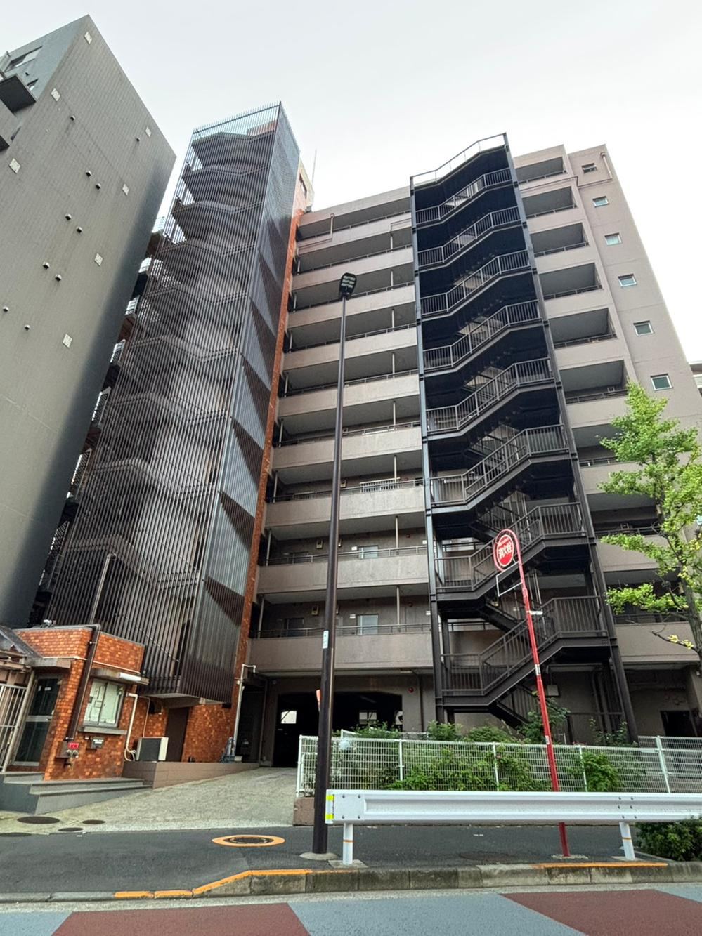 2LDK apartment in Shinagawa Ward, Tokyo - Photo 1