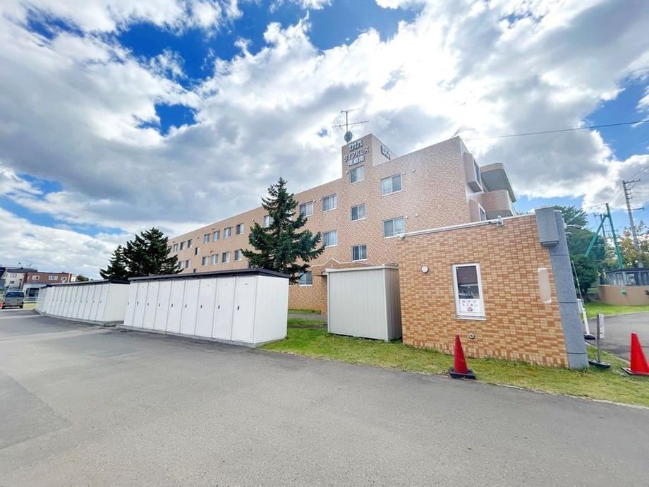 4LDK apartment in Toyohira Ward, Sapporo, Hokkaido - Photo 1