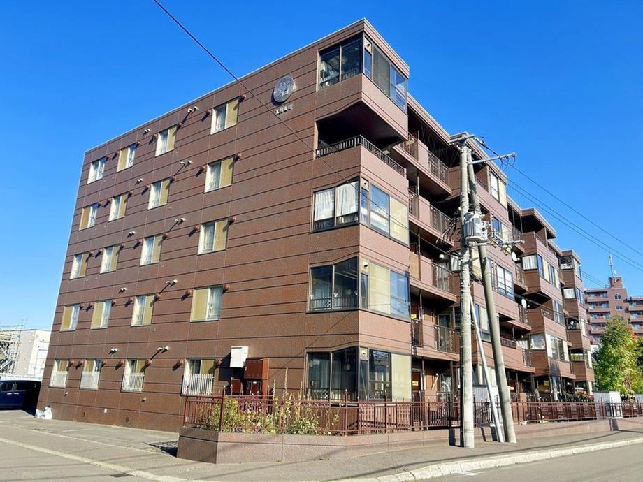 4LDK apartment in Shiroishi Ward, Sapporo, Hokkaido - Photo 1
