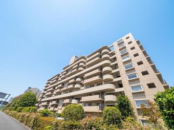 4LDK apartment in Shiroi