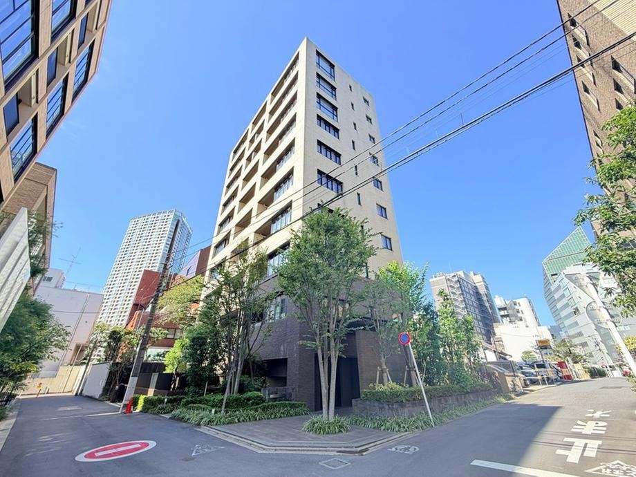 1LDK apartment in Minato Ward, Tokyo - Photo 1