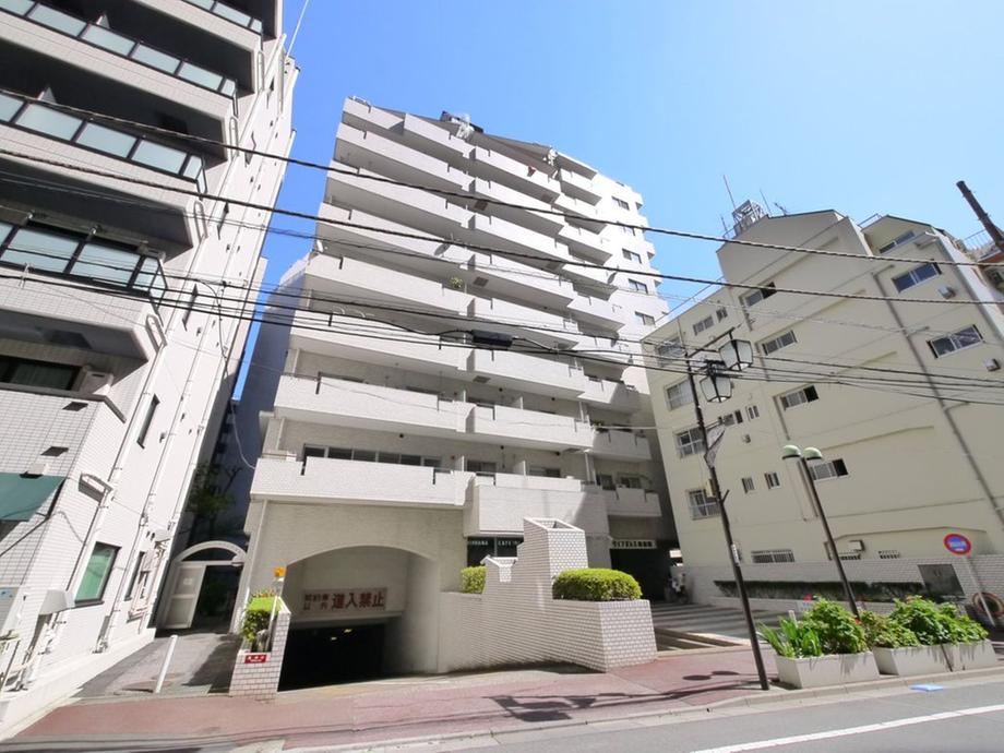 2LDK apartment in Itabashi Ward, Tokyo - Photo 1