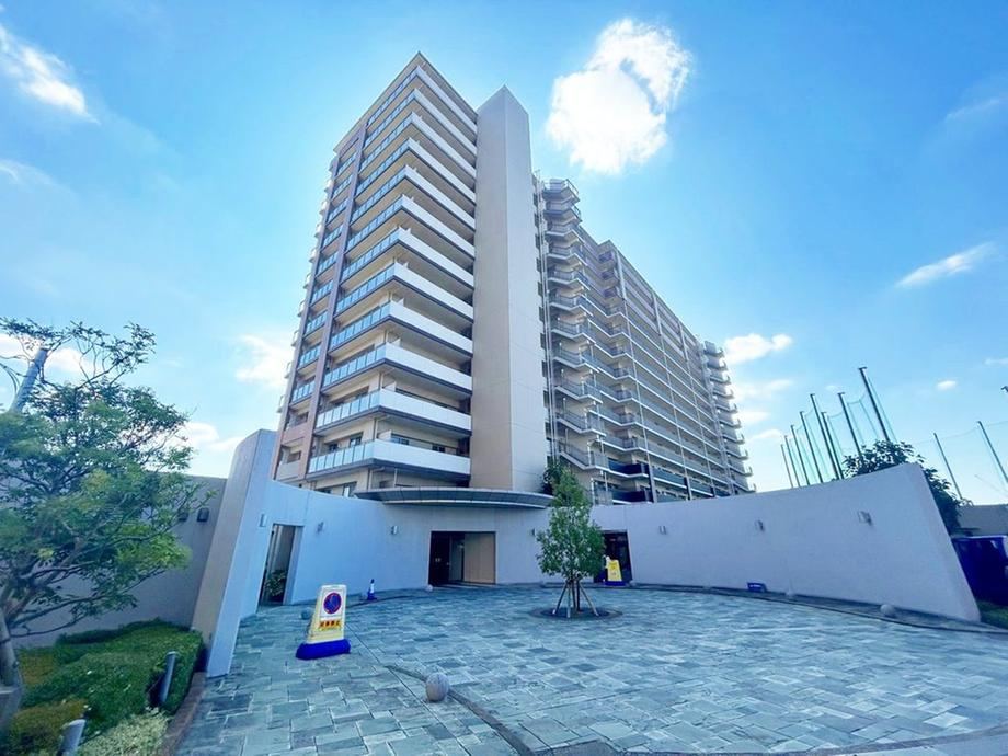 3LDK apartment in Funabashi, Chiba - Photo 1