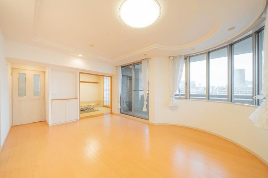 4LDK apartment in Kita Ward, Osaka - Photo 1
