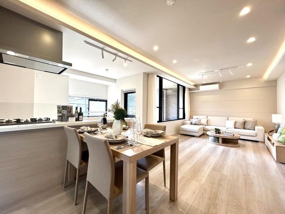 3LDK apartment in Nakano Ward, Tokyo - Photo 1