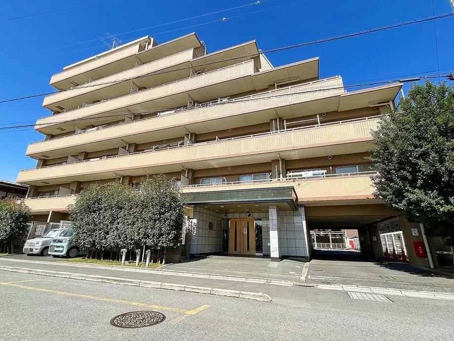 4LDK apartment in Kitamoto, Saitama - Photo 1