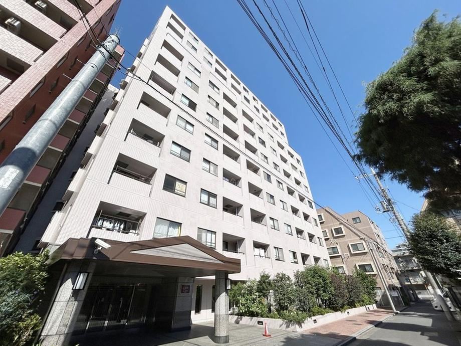 2LDK+S apartment in Musashino, Tokyo - Photo 1