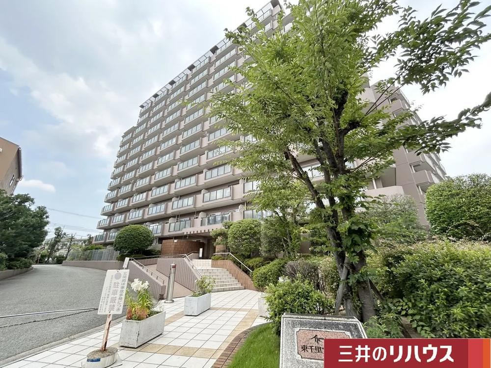 3LDK apartment in Suita, Osaka - Photo 1