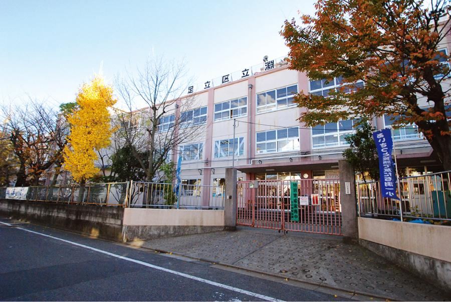 3LDK house in Adachi Ward, Tokyo - Photo 1