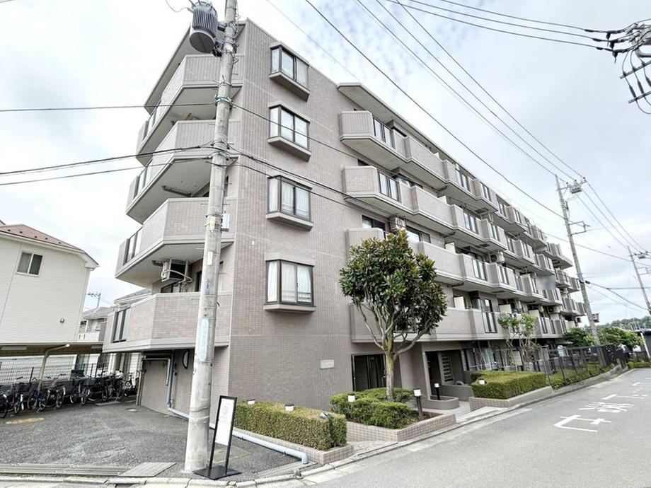 3LDK apartment in Sayama, Saitama - Photo 1