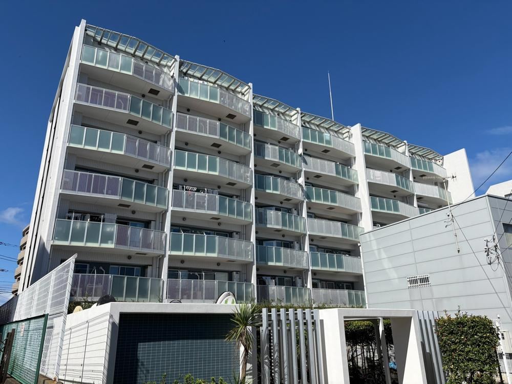 3LDK apartment in Chigasaki, Kanagawa - Photo 1