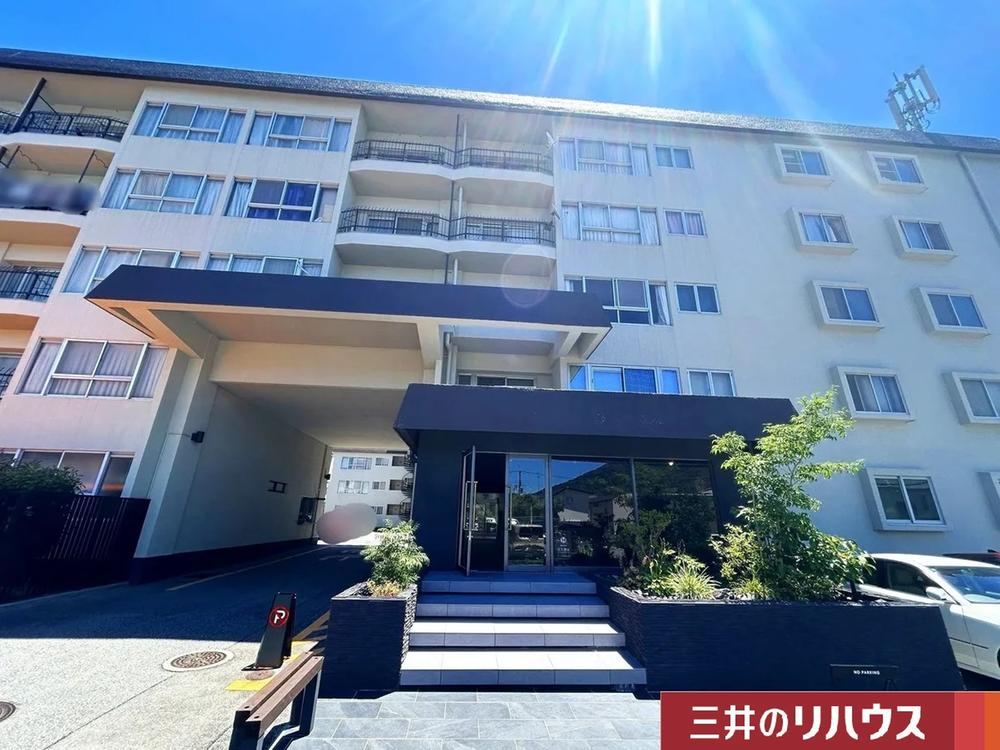 3LDK apartment in Takarazuka, Hyogo - Photo 1