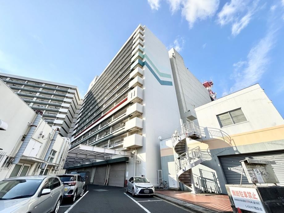 2LDK apartment in Sumida Ward, Tokyo - Photo 1