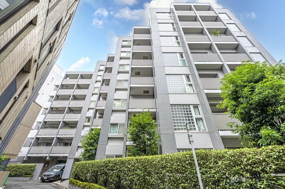 1LDK apartment in Shibuya Ward, Tokyo - Photo 1