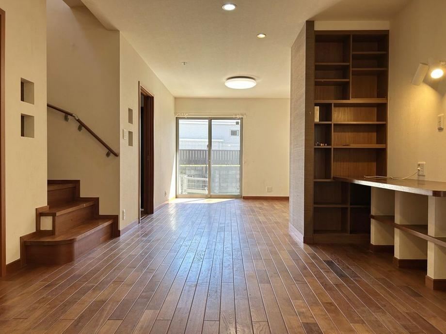 3LDK house in Higashinada Ward, Kobe, Hyogo - Photo 1