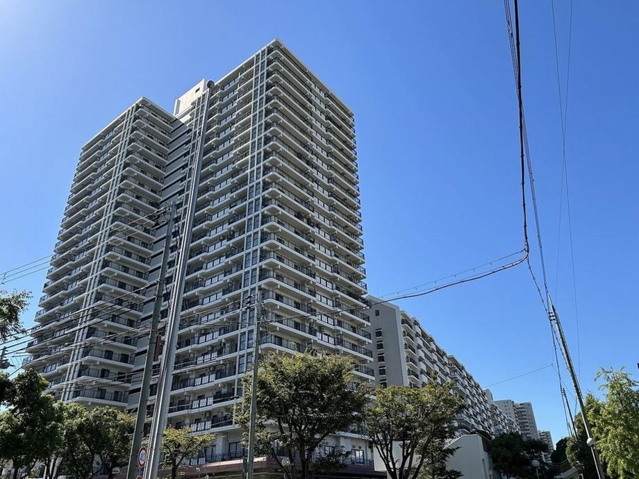 2LDK apartment in Chuo Ward, Kobe, Hyogo - Photo 1
