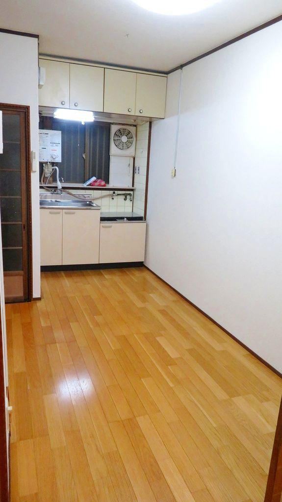 3DK house in Matsubara, Osaka - Photo 1