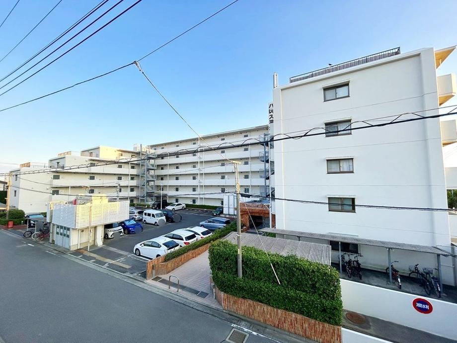 2LDK apartment in Hiratsuka, Kanagawa - Photo 1