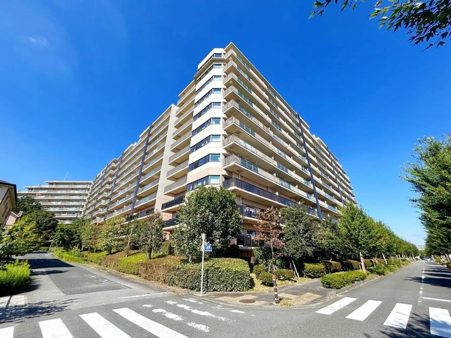 4LDK apartment in Hachioji, Tokyo - Photo 1
