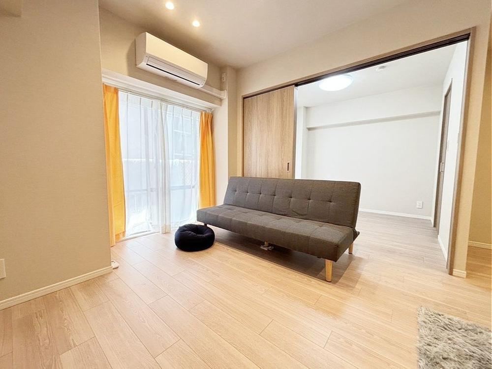 2LDK apartment in Shinagawa Ward, Tokyo - Photo 1