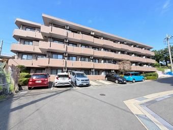 3LDK apartment in Yamato