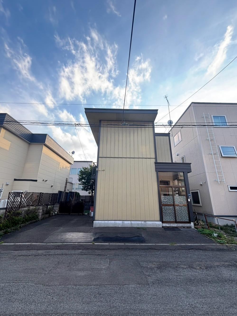 162 m² land in Kita Ward, Sapporo, Hokkaido - Photo 1