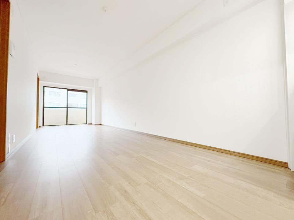 2LDK apartment in Chuo Ward, Kobe, Hyogo - Photo 1