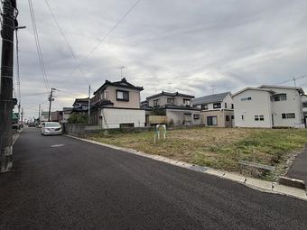 plot of land in Higashi Ward