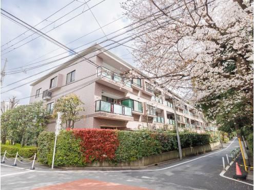 3LDK apartment in Setagaya Ward, Tokyo - Photo 1