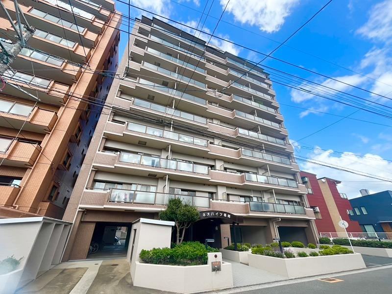 3LDK apartment in Fukutsu, Fukuoka - Photo 1