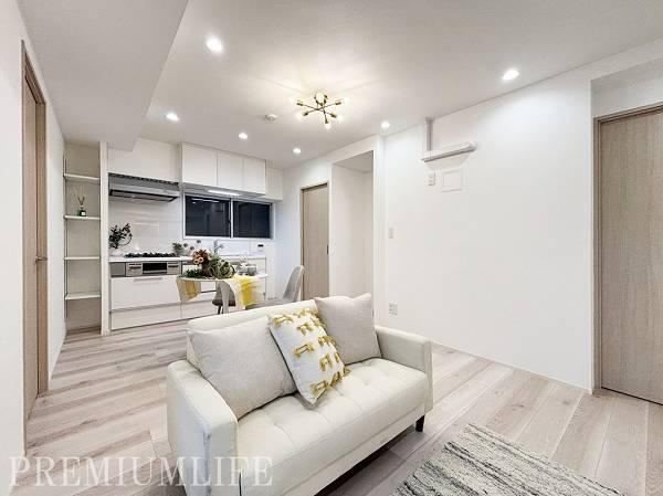 2LDK apartment in Toshima Ward, Tokyo - Photo 1