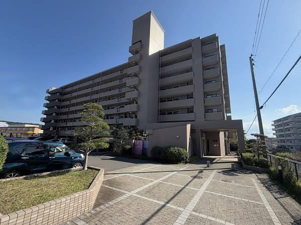 3LDK apartment in Takamatsu, Kagawa - Photo 1