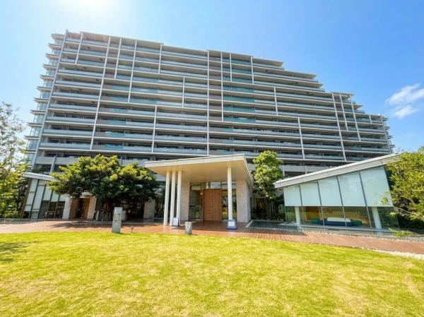 3LDK+S apartment in Fujisawa, Kanagawa - Photo 1