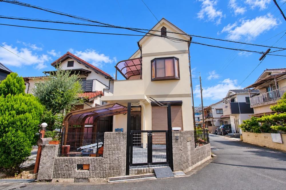 2LDK house in Hirakata, Osaka - Photo 1