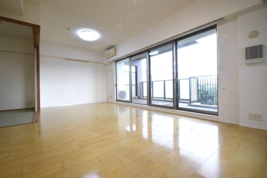 4LDK apartment in Funabashi, Chiba - Photo 1