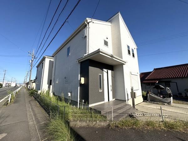 4LDK house in Takahama, Aichi - Photo 1