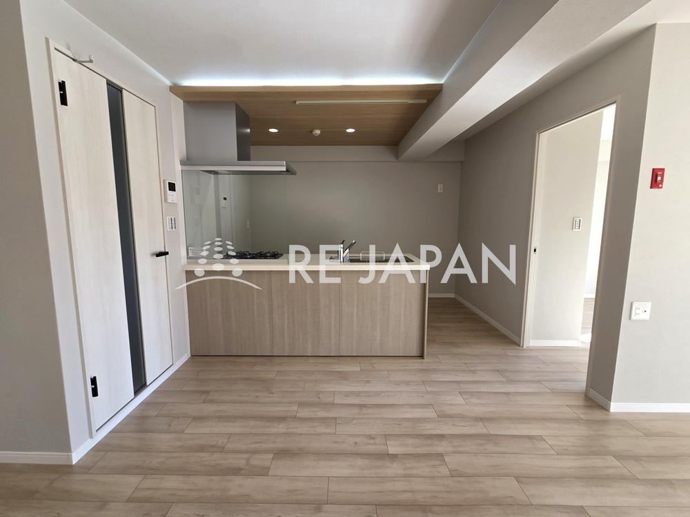 2LDK apartment in Higashiosaka, Osaka - Photo 1