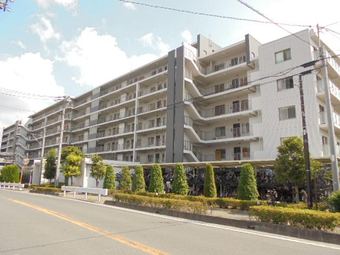 2LDK apartment in Yashio