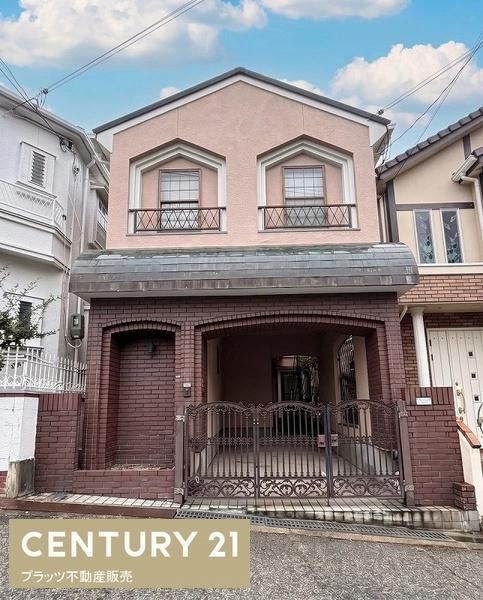 3LDK house in Suita, Osaka - Photo 1