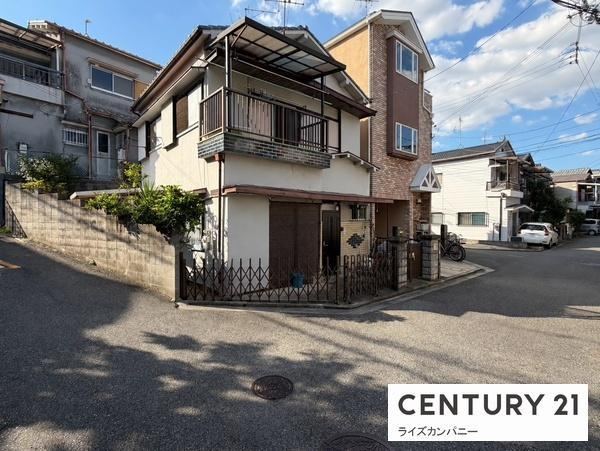 4DK house in Naka Ward, Sakai, Osaka - Photo 1